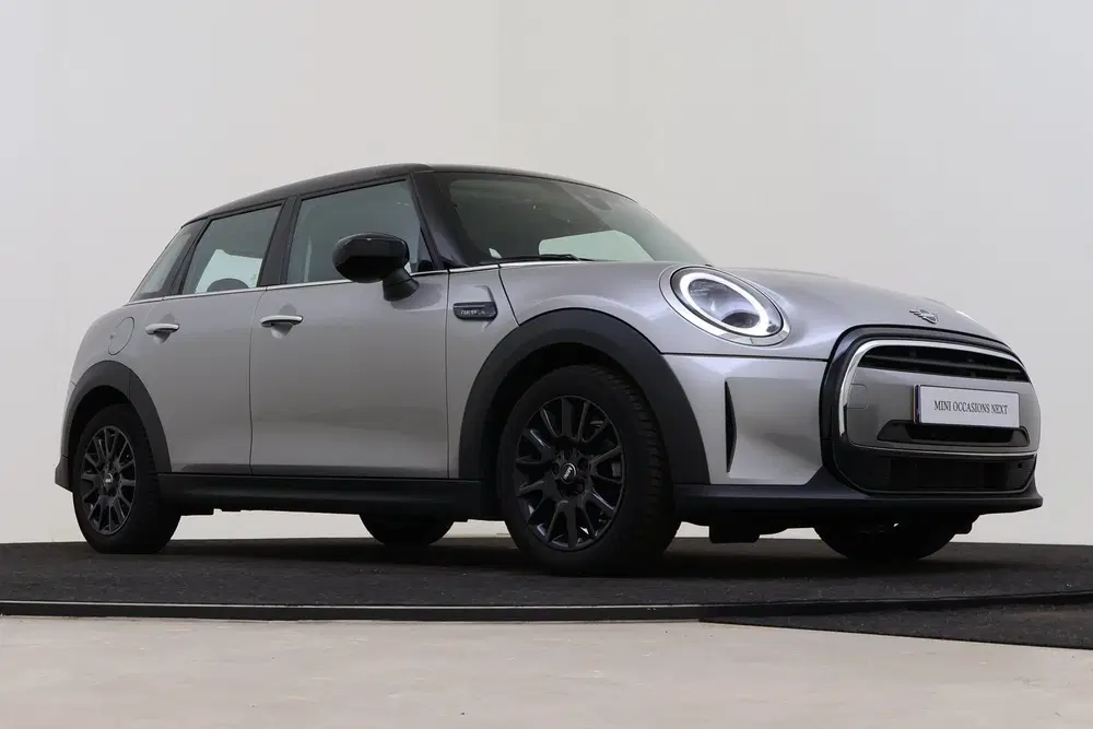 Mini Hatchback Cooper Classic Automaat uit 2023, foto 10
