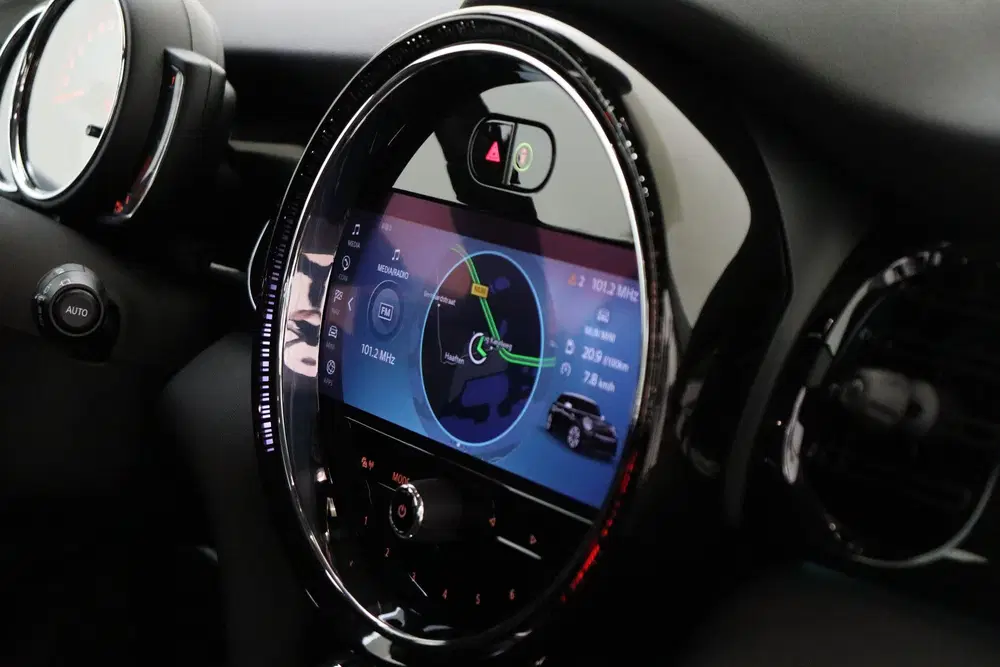 Mini Hatchback Cooper Classic Automaat uit 2023, foto 17