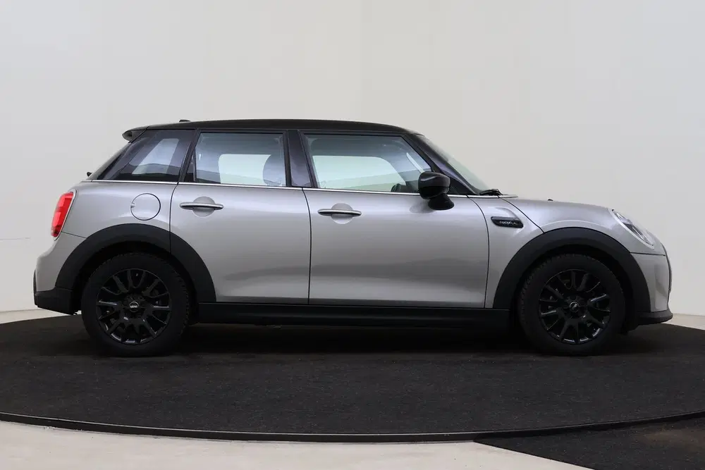 Mini Hatchback Cooper Classic Automaat uit 2023, foto 7