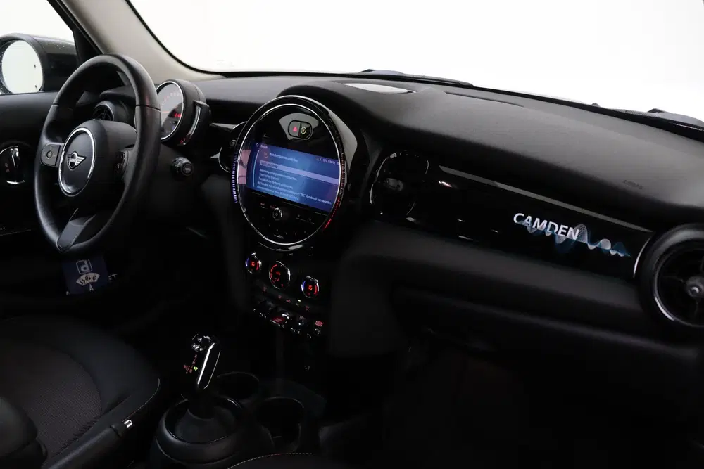 Mini Hatchback Cooper Classic Automaat uit 2023, foto 9