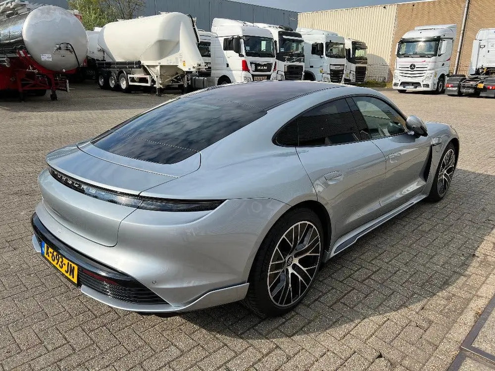Porsche Taycan 4S 84 kWh Sportdesign Approved garantie uit 2021, foto 8