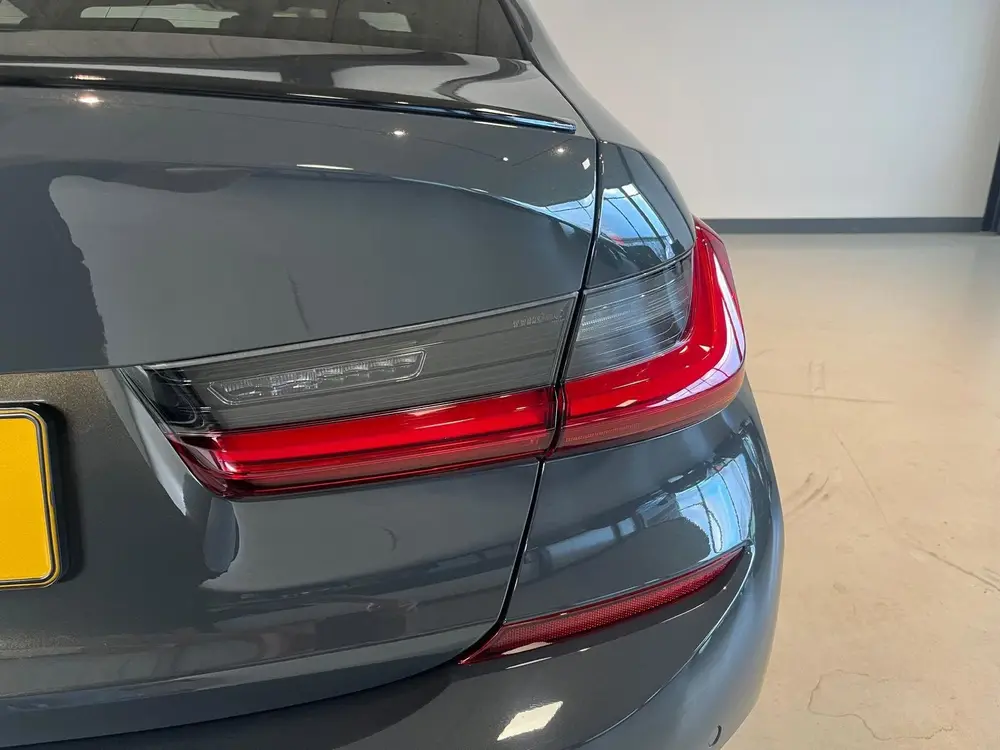 BMW 3-Serie 330i High Executive Edition|M-sport|Head-up|Stoe uit 2019, foto 10