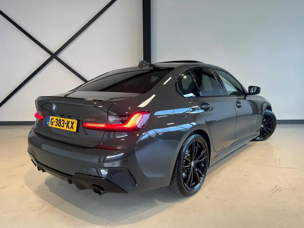 BMW 3-Serie 330i High Executive Edition|M-sport|Head-up|Stoe uit 2019, foto 2