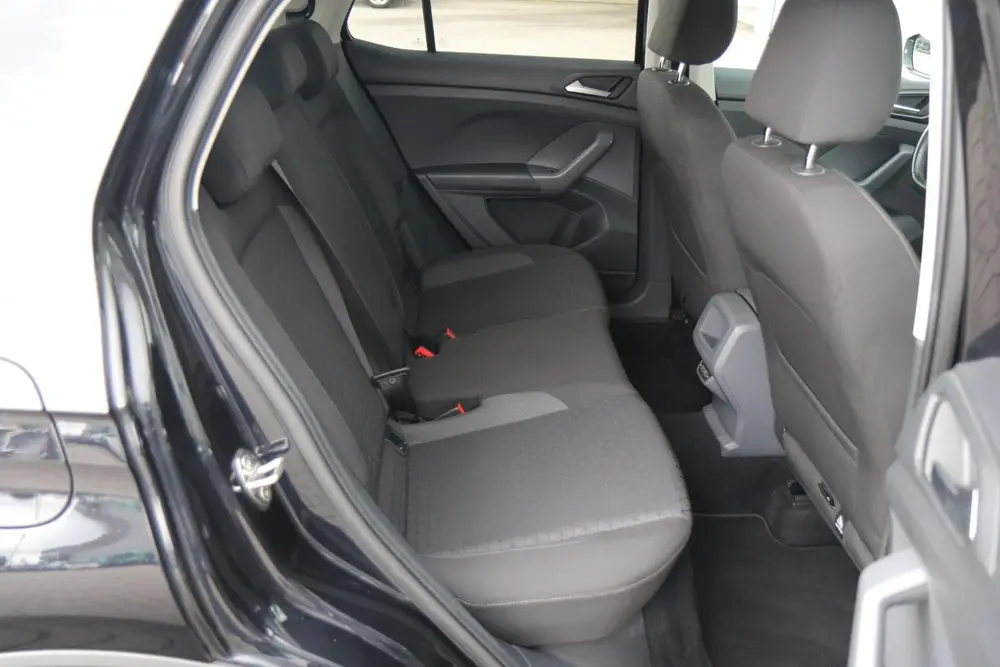 Volkswagen T-Cross 1.0 TSI 95 pk Life | Climatronic | App Co uit 2019, foto 16