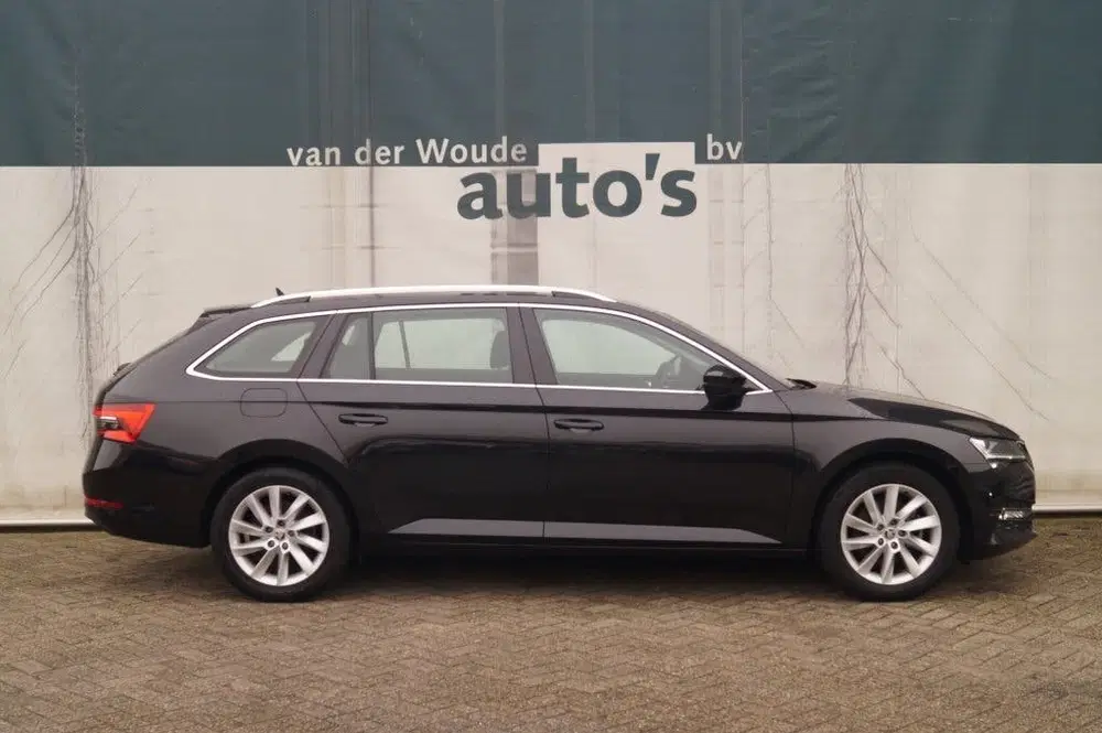 Skoda Superb Combi 1.5 TSI 150pk DSG Business Edition P uit 2022, foto 2