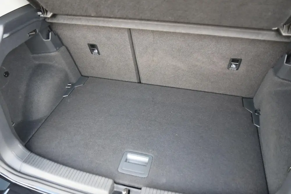 Volkswagen T-Cross 1.0 TSI 95pk Life | Navigatie | Clima | S uit 2019, foto 17