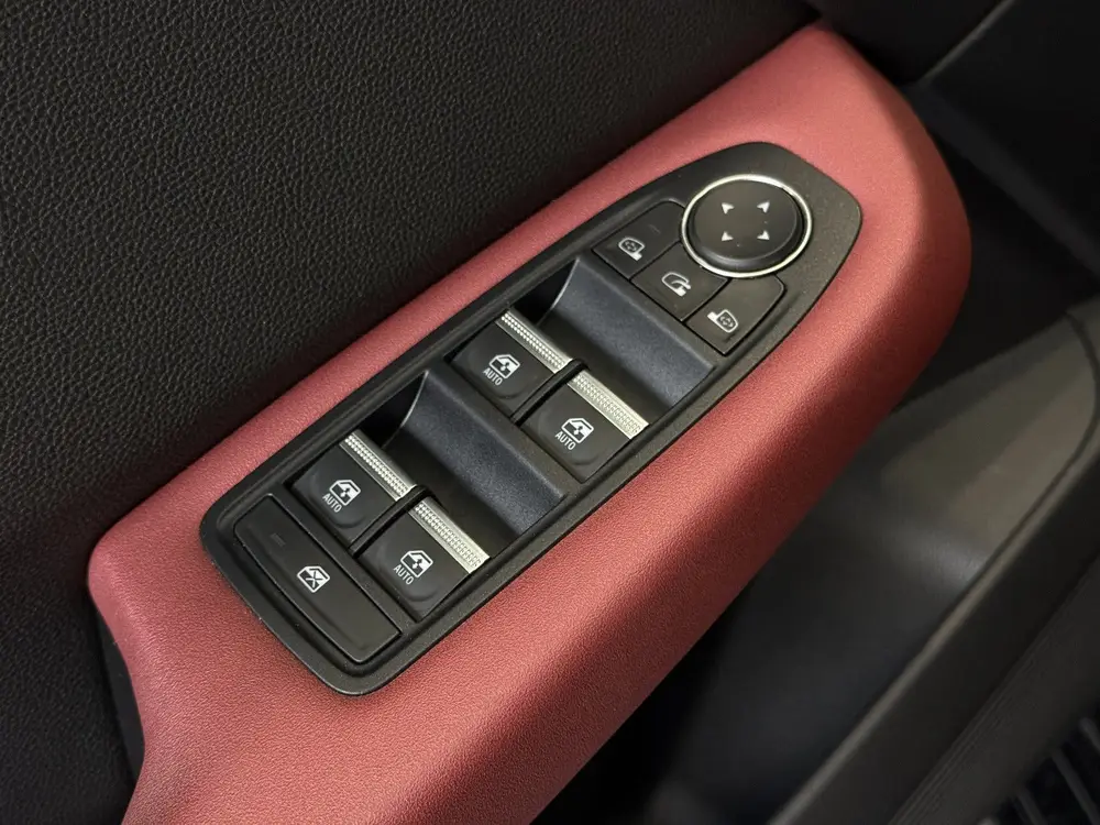 Renault Clio 1.0 TCe 100pk Edition One | Groot navi | Bose | uit 2019, foto 18