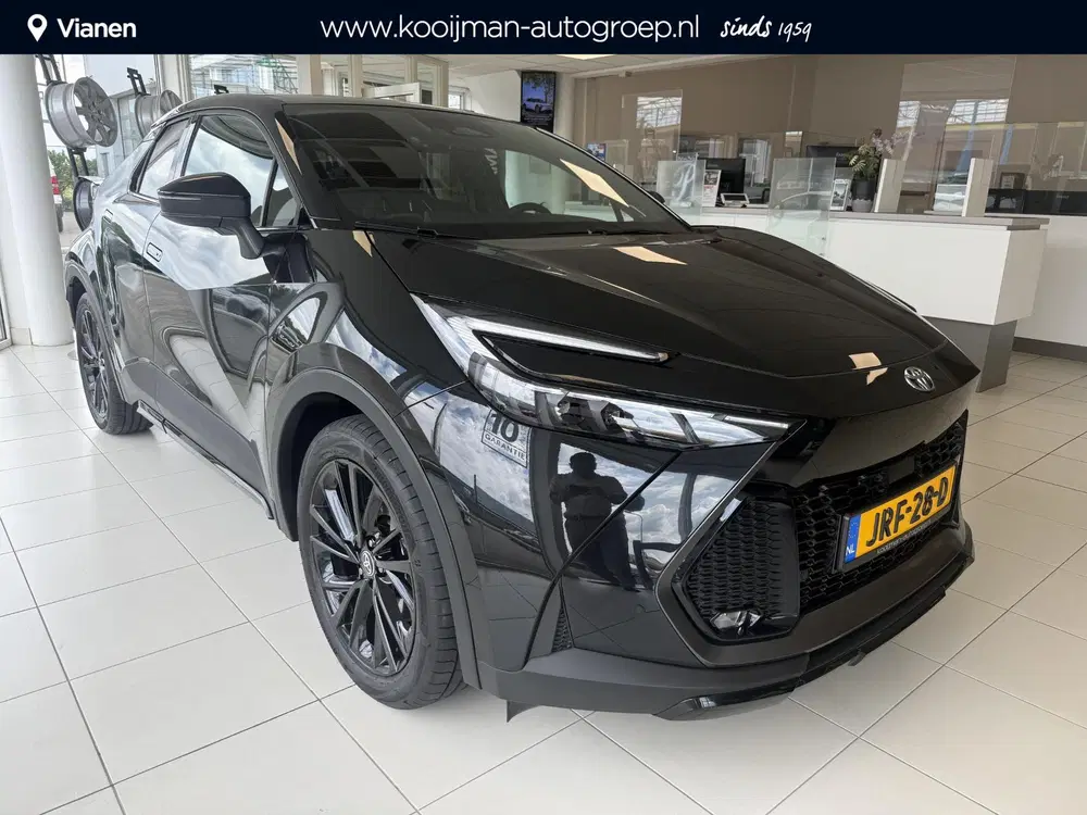 Toyota C-HR 2.0 Plug-in Hybrid 220 Black Edition Demo uit 2025