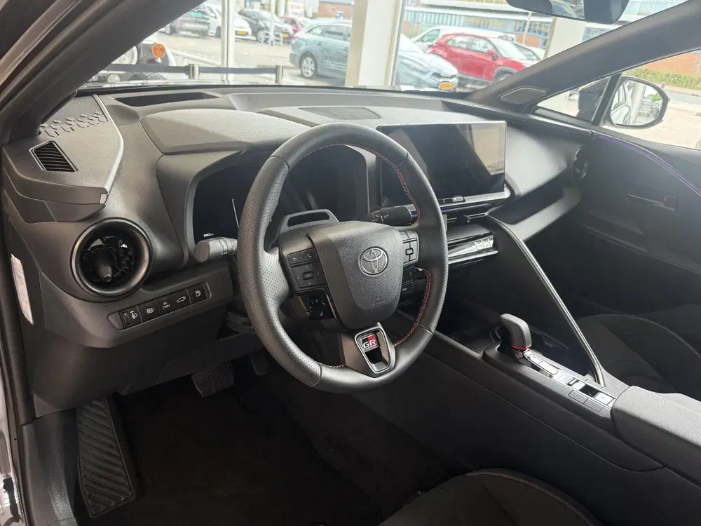 Toyota C-HR 2.0 Plug-in Hybrid 220 Black Edition Demo uit 2025, foto 9