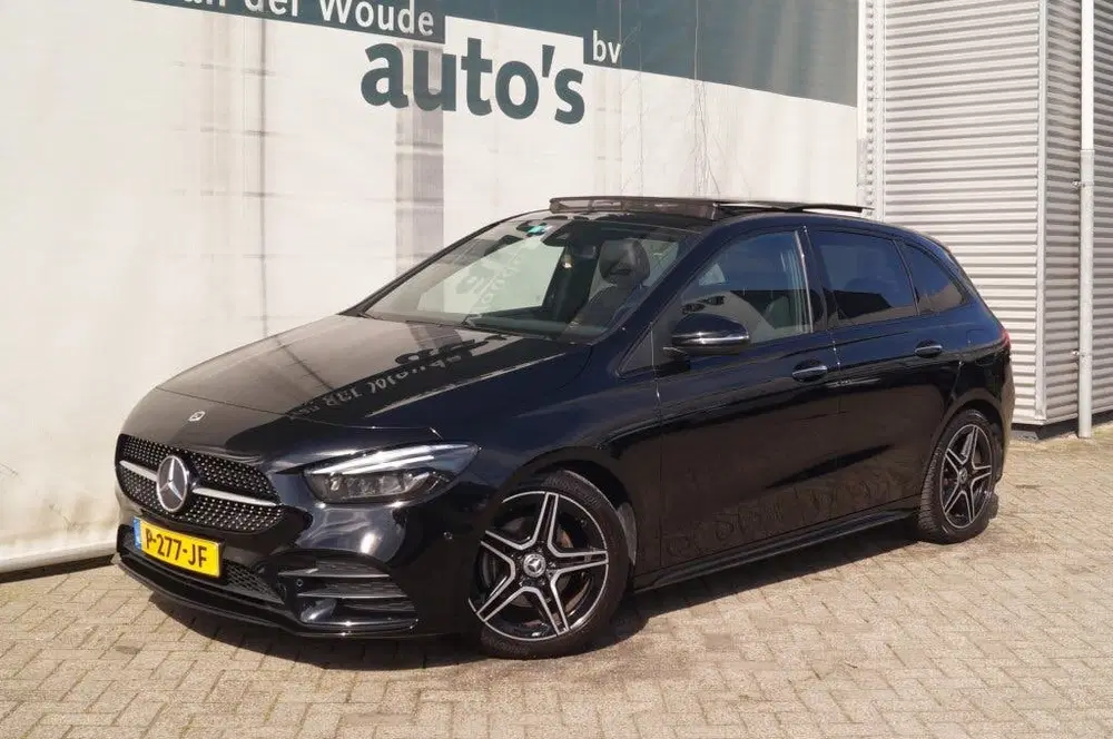 Mercedes-Benz B-Klasse 180 Automaat Business Solution AMG -P uit 2022, foto 3