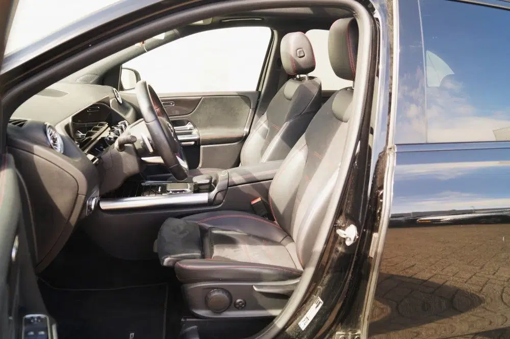 Mercedes-Benz B-Klasse 180 Automaat Business Solution AMG -P uit 2022, foto 7