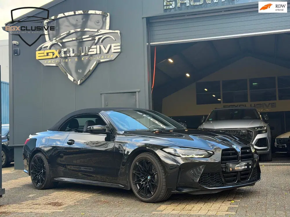 BMW M4 Cabrio CARBON uit 2022