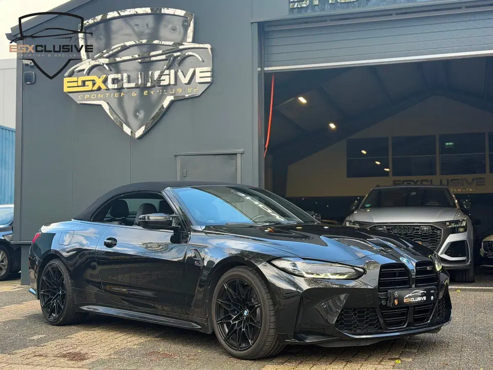 BMW M4 Cabrio CARBON uit 2022, foto 2