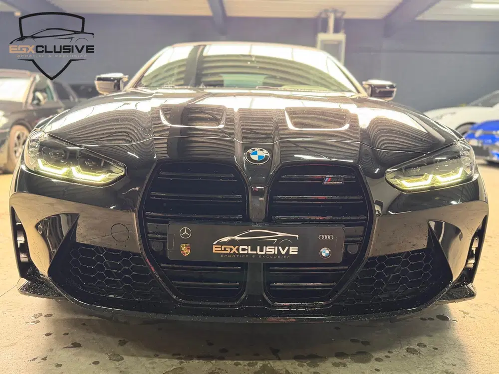 BMW M4 Cabrio CARBON uit 2022, foto 4