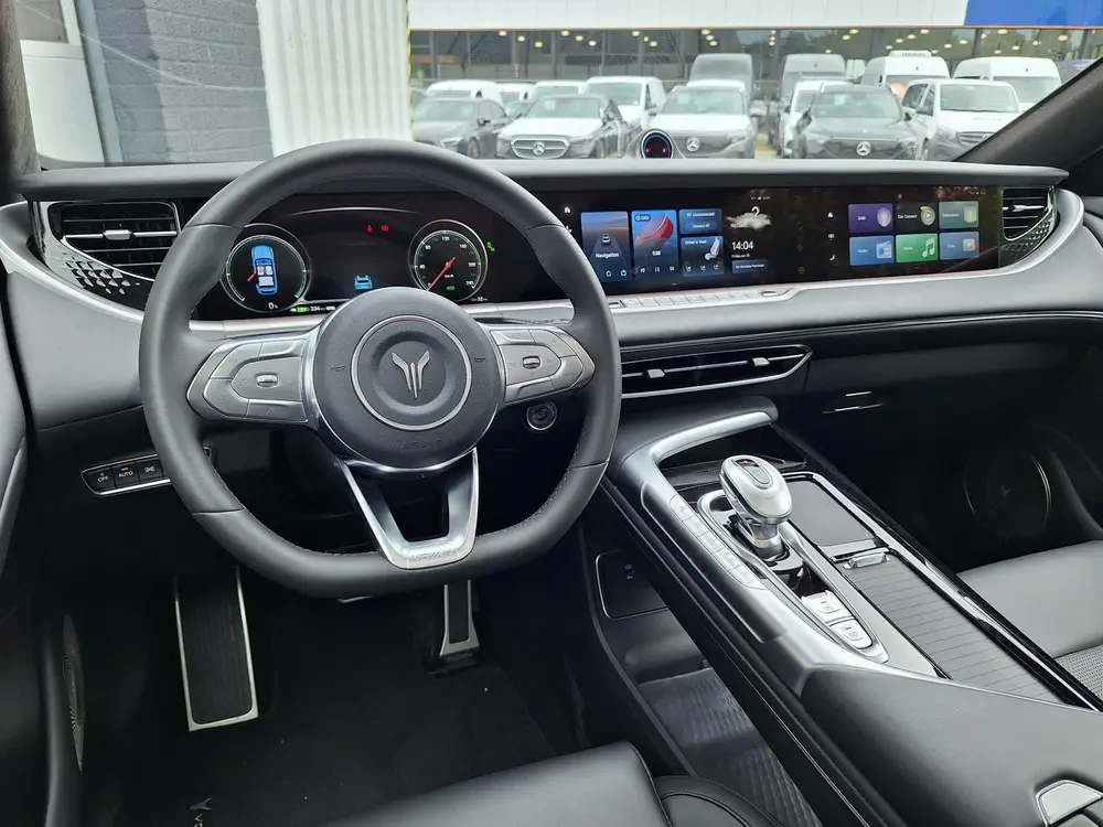 Voyah Free Flagship Edition 4WD 106 kWh | Black Line | Panor uit 2026, foto 10