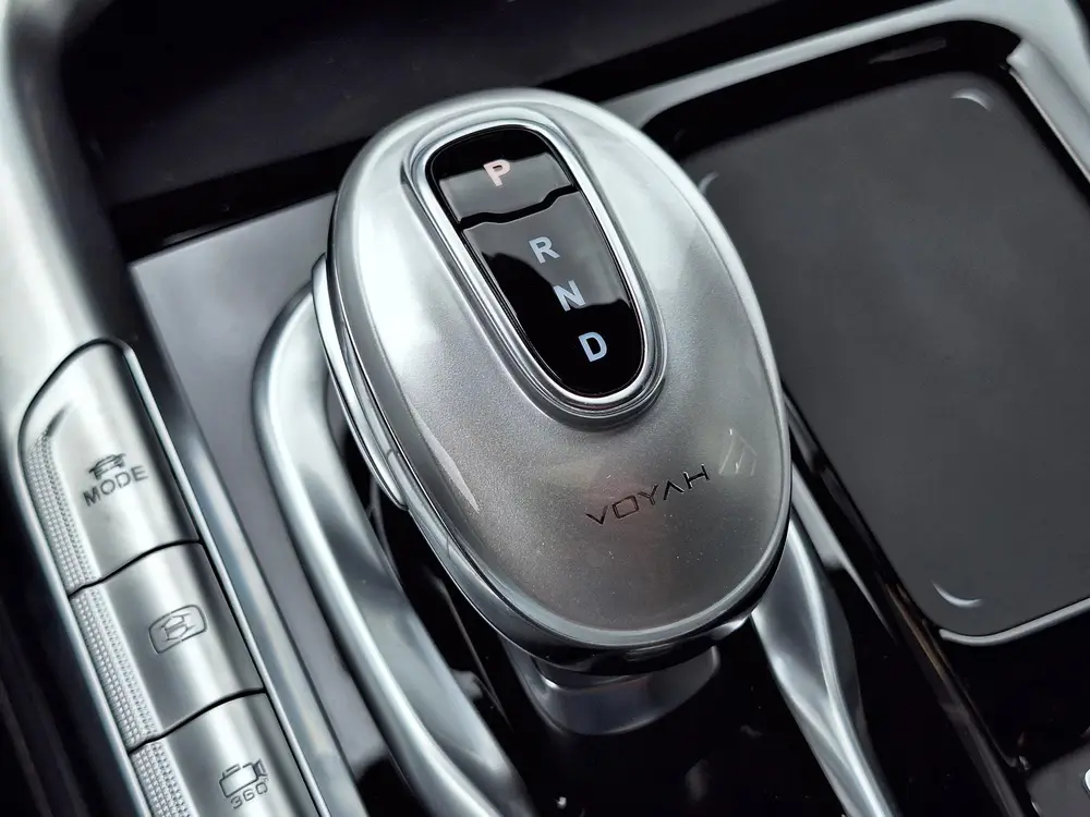 Voyah Free Flagship Edition 4WD 106 kWh | Black Line | Panor uit 2026, foto 20