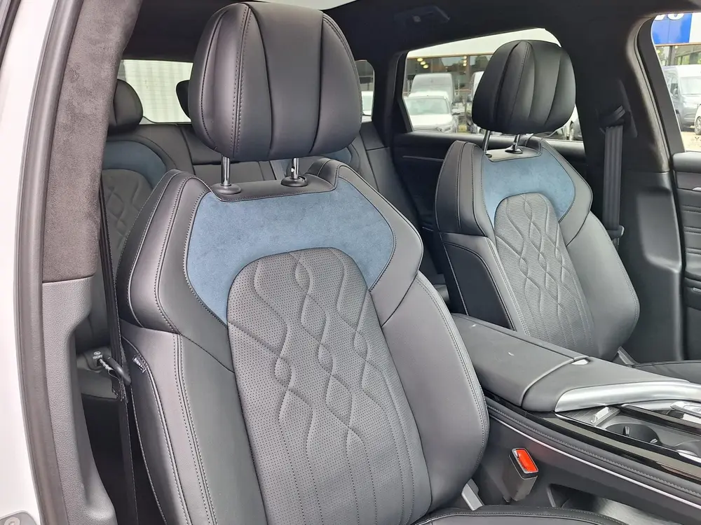 Voyah Free Flagship Edition 4WD 106 kWh | Black Line | Panor uit 2026, foto 9