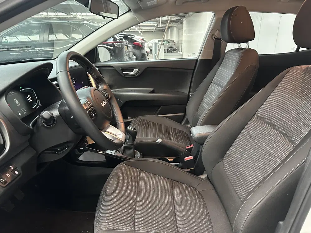 Kia Stonic 1.0 T-GDi MHEV DynamicLine uit 2025, foto 2