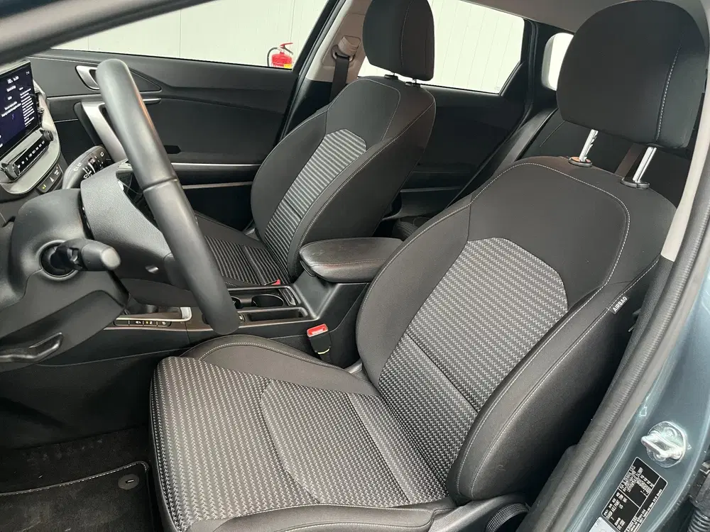 Kia Ceed 1.5 T-GDi DynamicLine uit 2025, foto 2