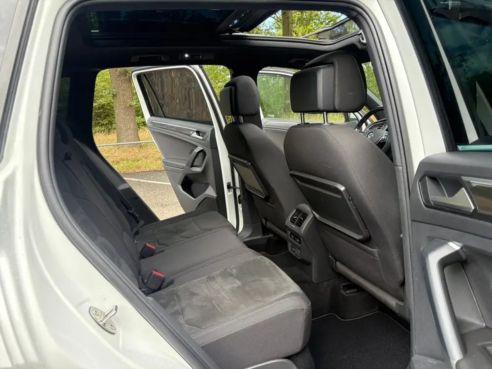 Volkswagen Tiguan 2.0 TDI DSG 2020 R-Line 20’ Pano Top car uit 2020, foto 13