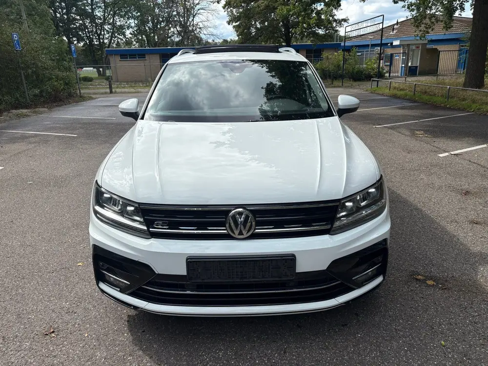 Volkswagen Tiguan 2.0 TDI DSG 2020 R-Line 20’ Pano Top car uit 2020, foto 2