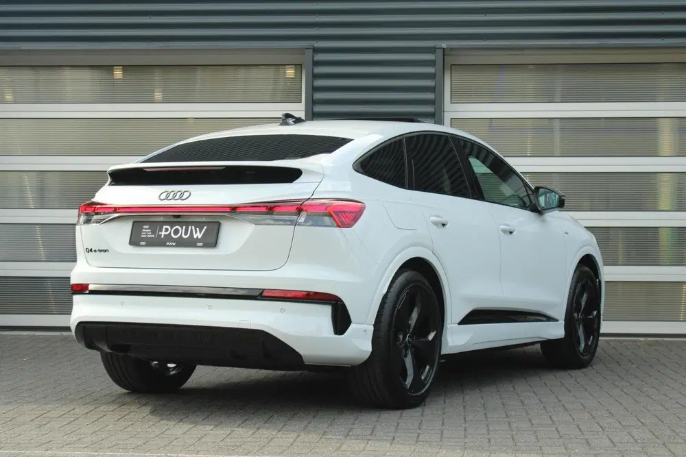 Audi Q4 e-tron 286pk S Edition 82 kWh uit 2026, foto 2