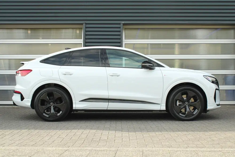 Audi Q4 e-tron 286pk S Edition 82 kWh uit 2026, foto 3