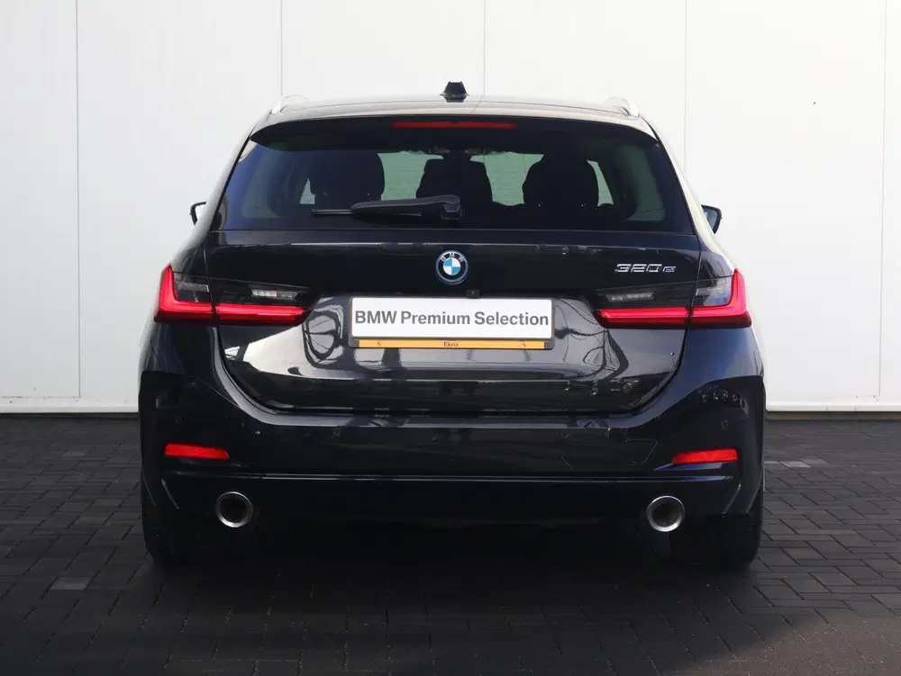 BMW 3-serie 320e uit 2022, foto 18