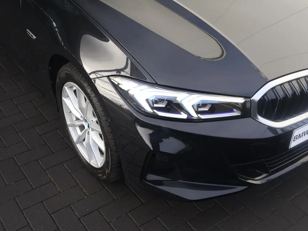 BMW 3-serie 320e uit 2022, foto 9