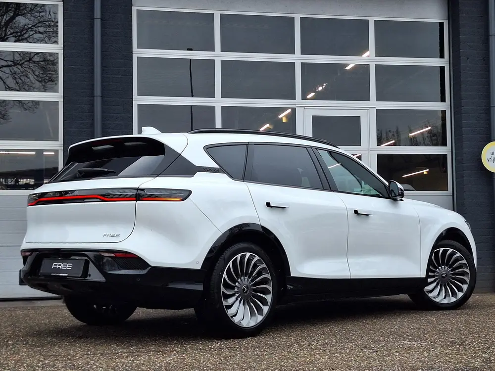 Voyah Free Limited Edition Business 4WD 106 kWh | Black Line uit 2026, foto 4