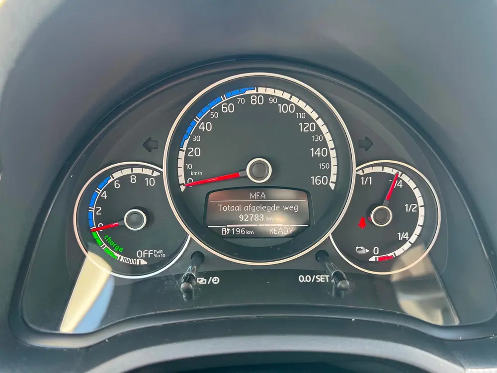 Volkswagen E-Up! Max uit 2022, foto 10