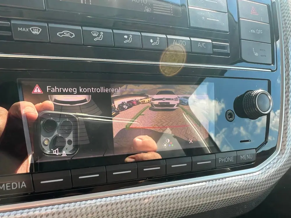 Volkswagen E-Up! Max uit 2022, foto 12