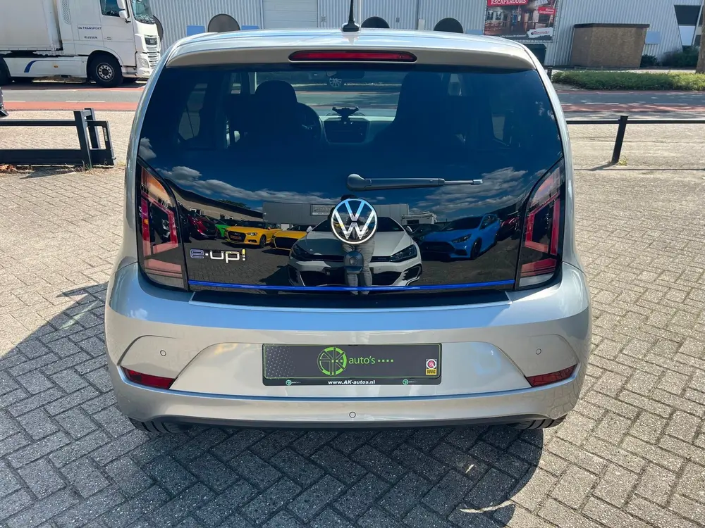 Volkswagen E-Up! Max uit 2022, foto 5