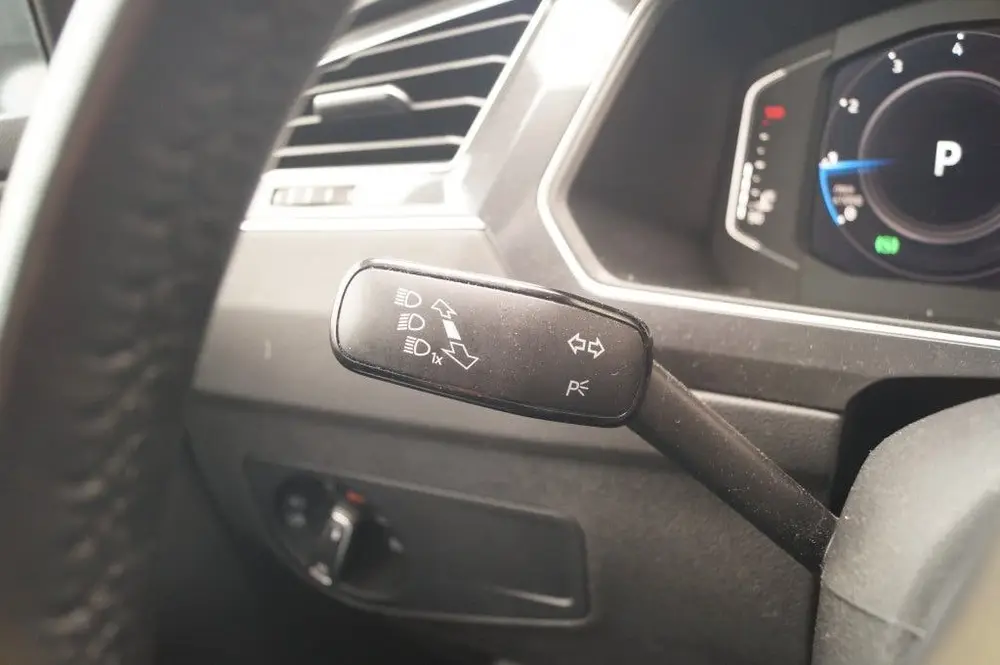 Volkswagen Tiguan 1.5 TSI 150pk DSG R-Line Highline Business uit 2020, foto 18