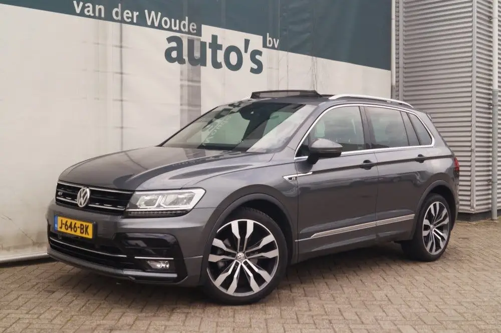Volkswagen Tiguan 1.5 TSI 150pk DSG R-Line Highline Business uit 2020, foto 3