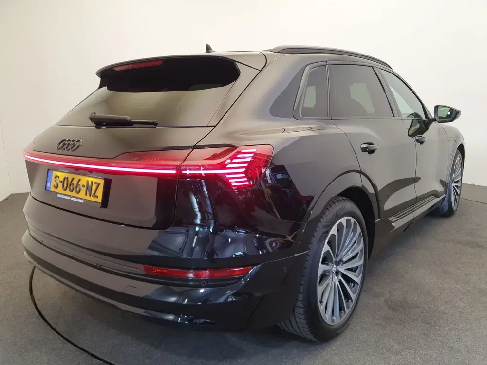 Audi e-tron 55 quattro S-Line 95 kWh Trekhaak uit 2020, foto 6