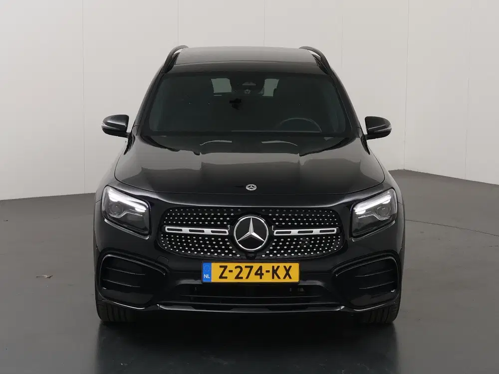Mercedes-Benz GLB 180 AMG Line uit 2024, foto 3