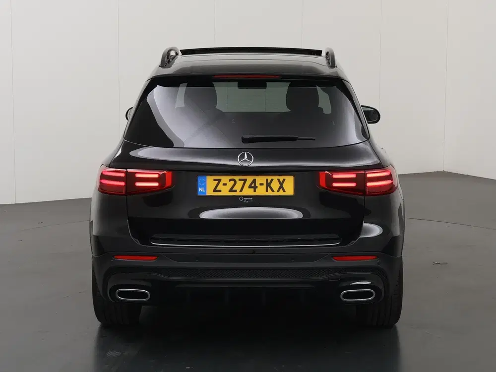 Mercedes-Benz GLB 180 AMG Line uit 2024, foto 4
