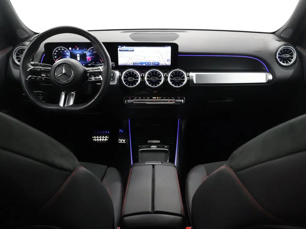 Mercedes-Benz GLB 180 AMG Line uit 2024, foto 8