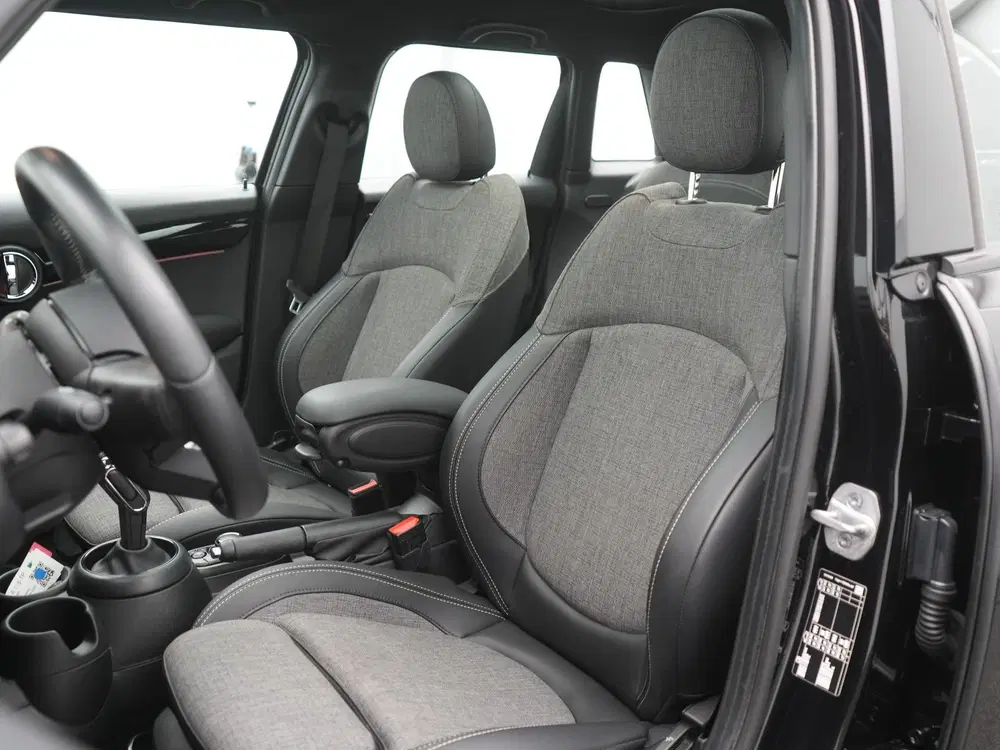Mini Cooper 1.5 Cooper Camden Plus Edition uit 2022, foto 13