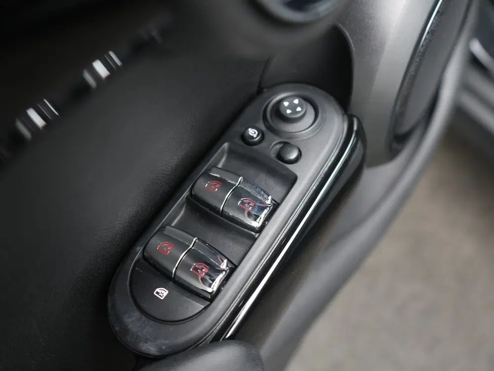 Mini Cooper 1.5 Cooper Camden Plus Edition uit 2022, foto 17