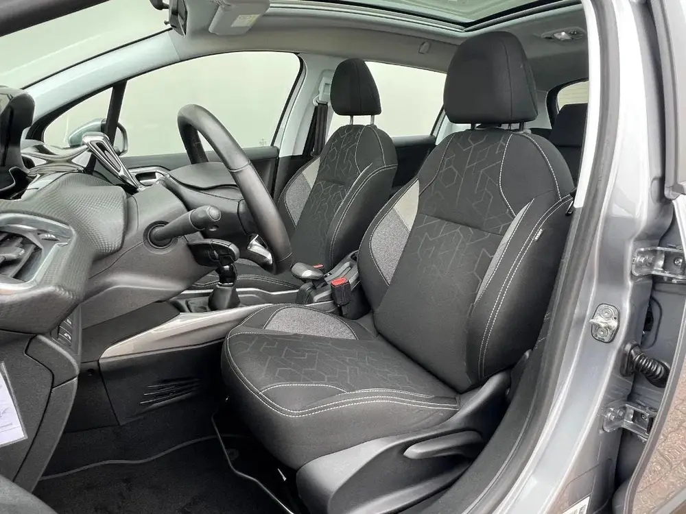 Peugeot 2008 1.2 PureTech | NL auto | Panoramadak | Trekhaak uit 2019, foto 17