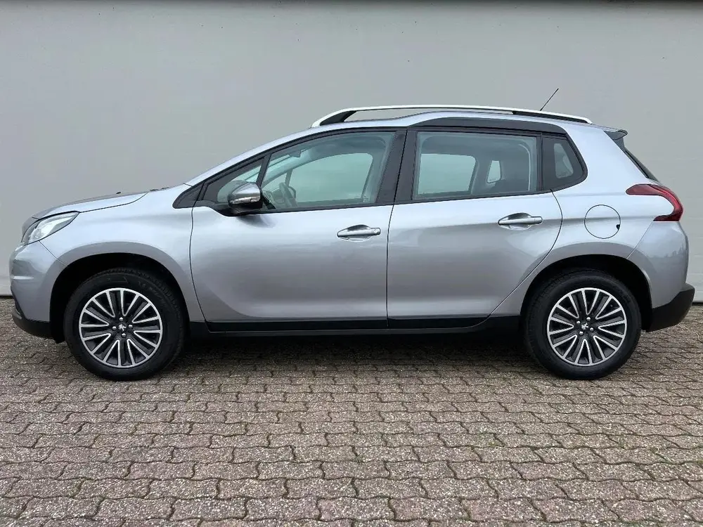 Peugeot 2008 1.2 PureTech | NL auto | Panoramadak | Trekhaak uit 2019, foto 3
