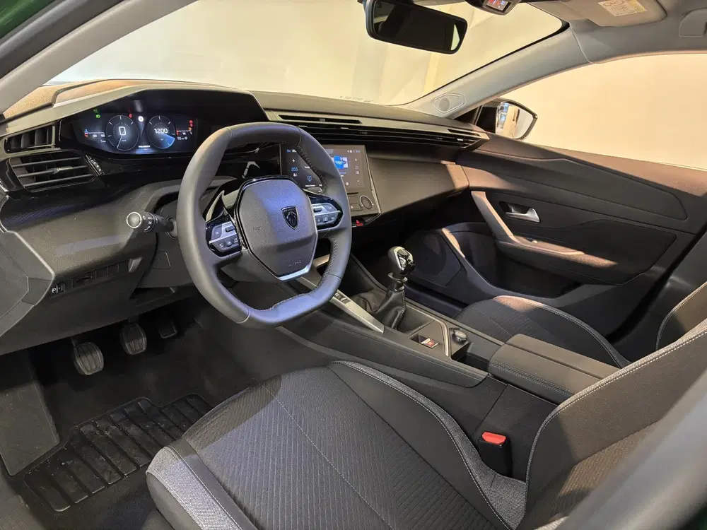 Peugeot 308 1.2 Turbo Active Pack Business Navigatie uit 2025, foto 10