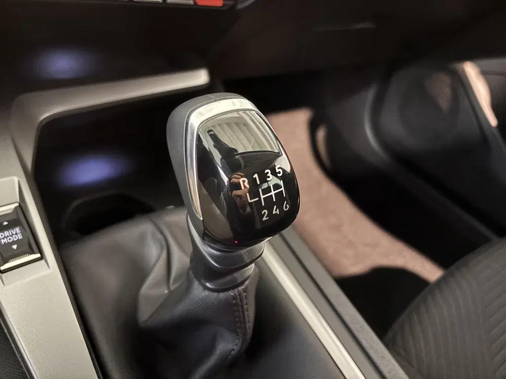 Peugeot 308 1.2 Turbo Active Pack Business Navigatie uit 2025, foto 19