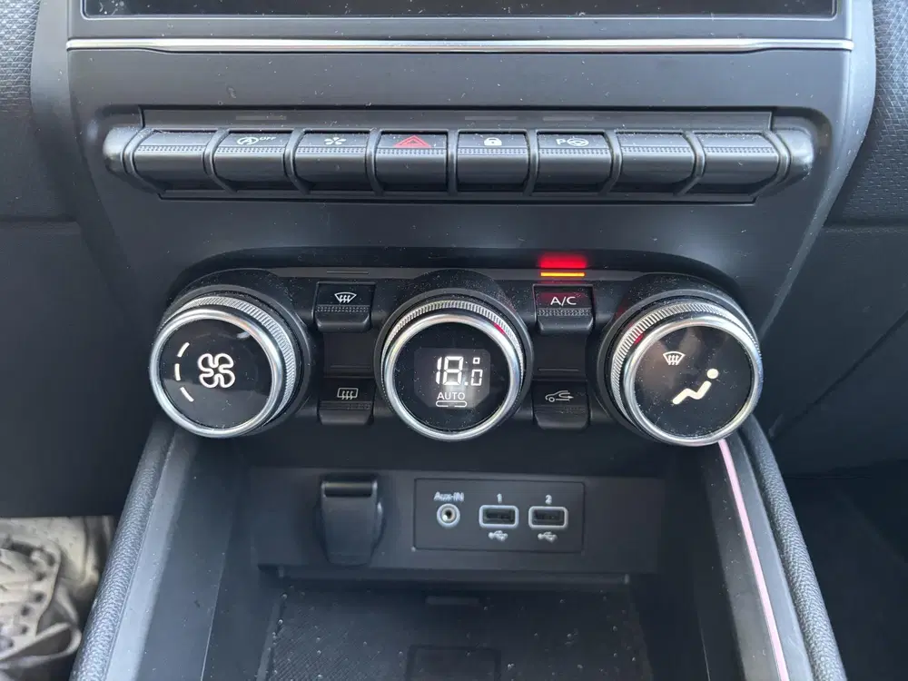 Renault Clio 1.0 TCe Intens uit 2020, foto 13