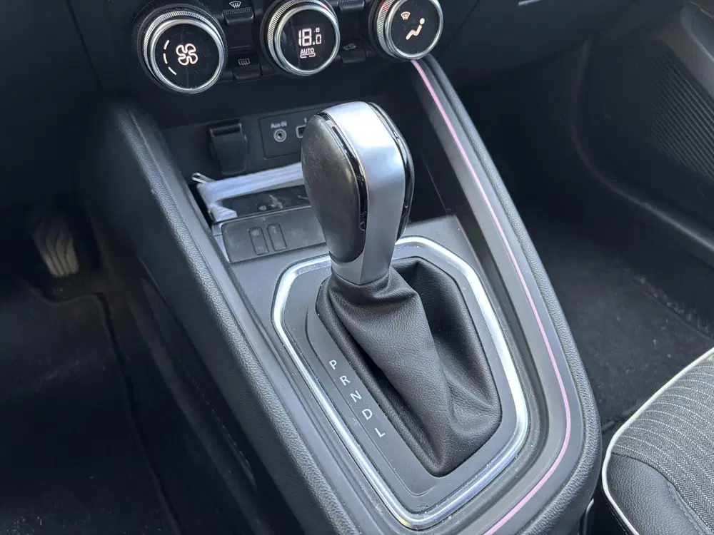 Renault Clio 1.0 TCe Intens uit 2020, foto 18