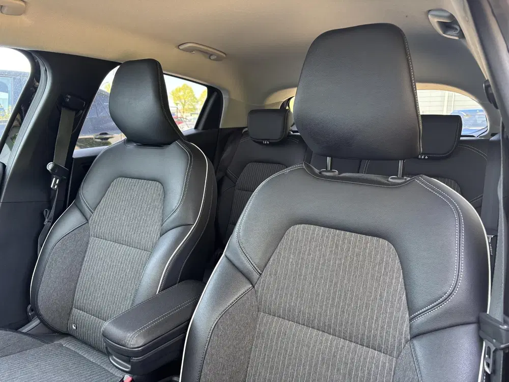 Renault Clio 1.0 TCe Intens uit 2020, foto 7