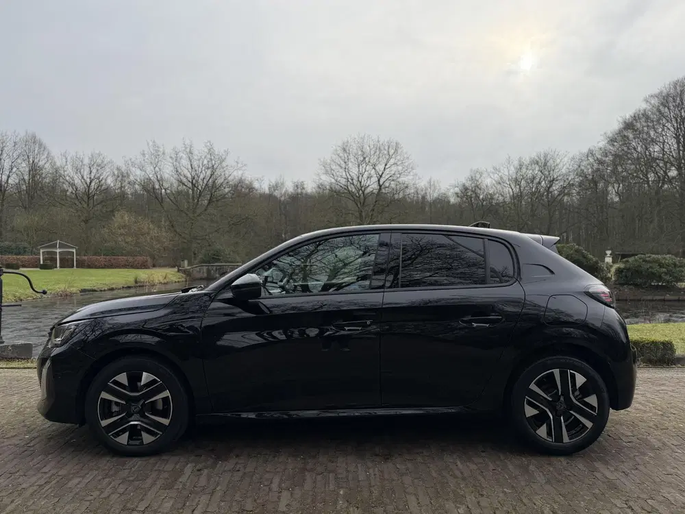 Peugeot 208 1.2 PureTech 100 Allure uit 2025, foto 15