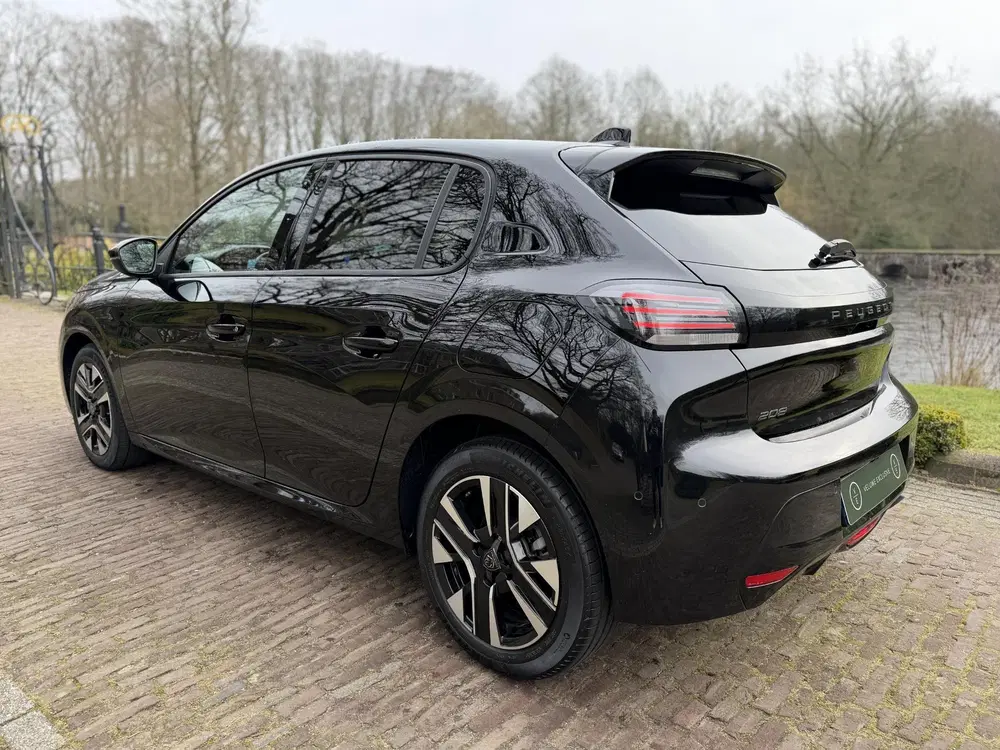Peugeot 208 1.2 PureTech 100 Allure uit 2025, foto 16